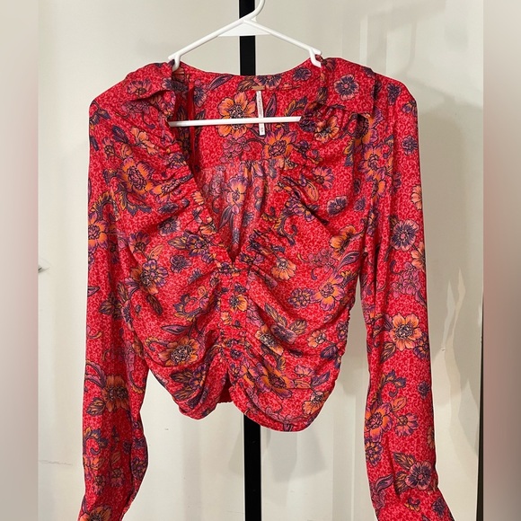 Free People Top Blouse I Got You Crop Floral Printed V Neck Smocked Size XS - Picture 3 of 7